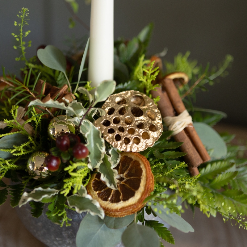 Traditional Table arrangement