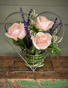 Sweetheart rose arrangement